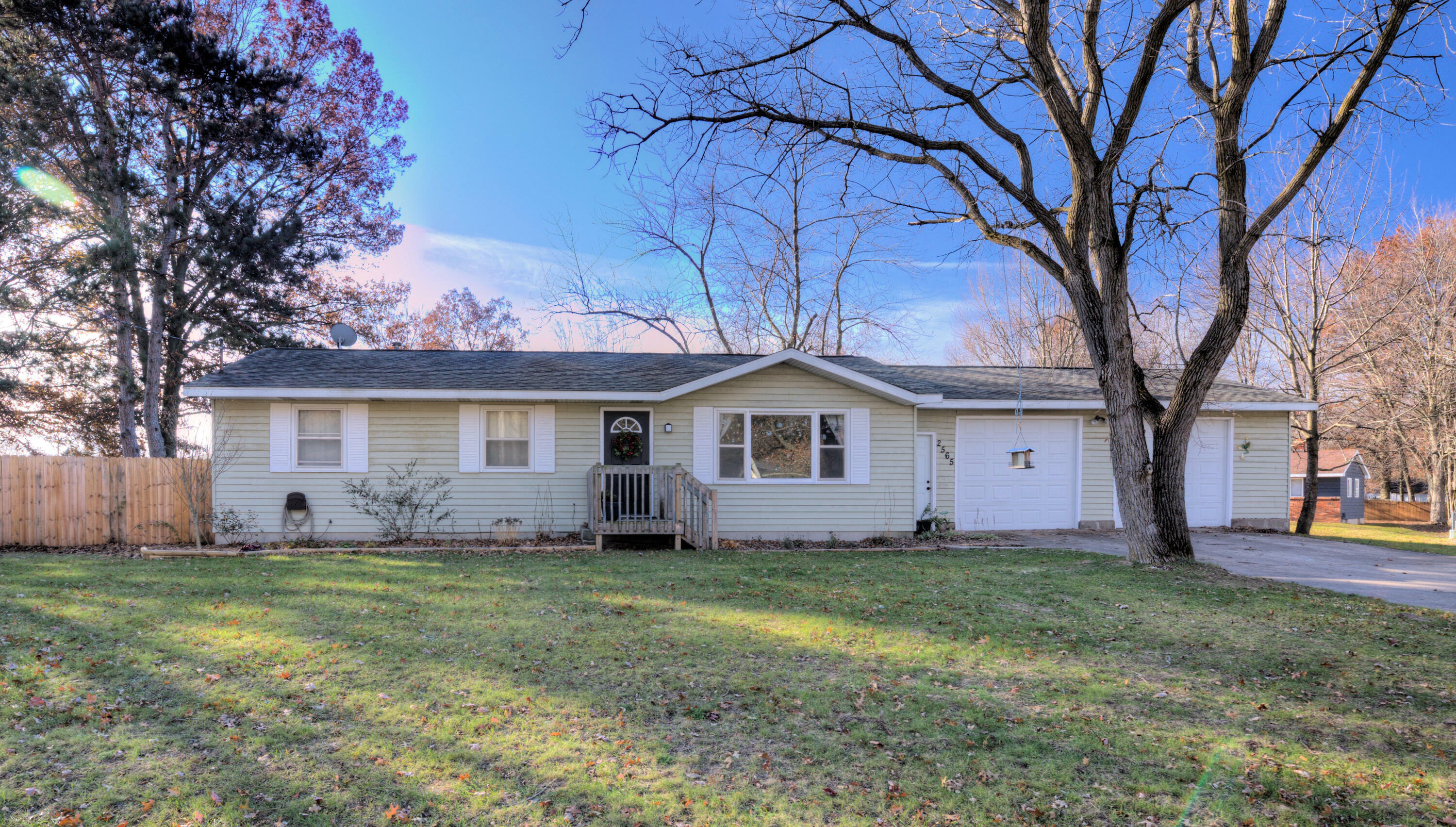 Property Photo: 2565 Brookdale Drive MI 49424