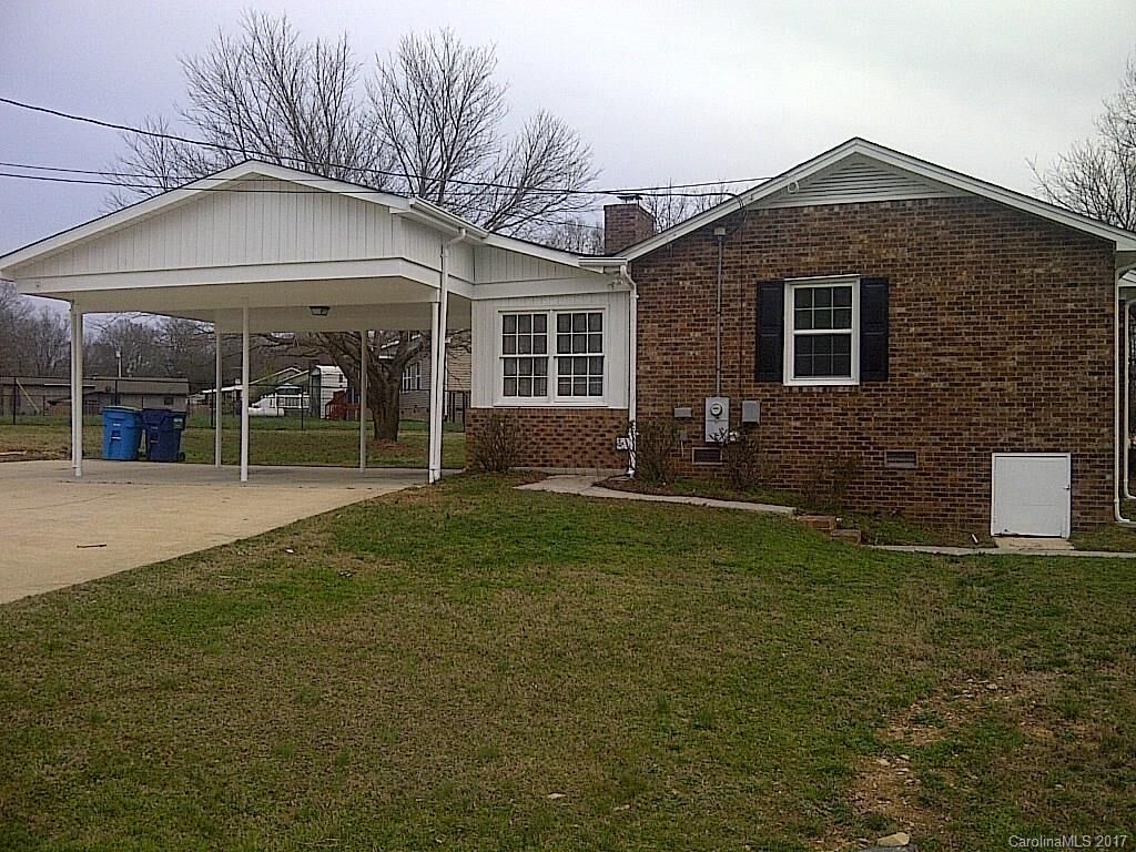 Property Photo: 717 Goose Creek Drive NC 28079