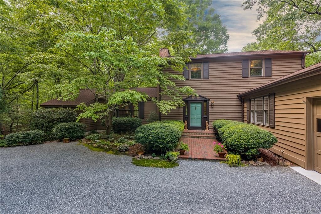 Property Photo: 556 Fox Run Lane NC 28782