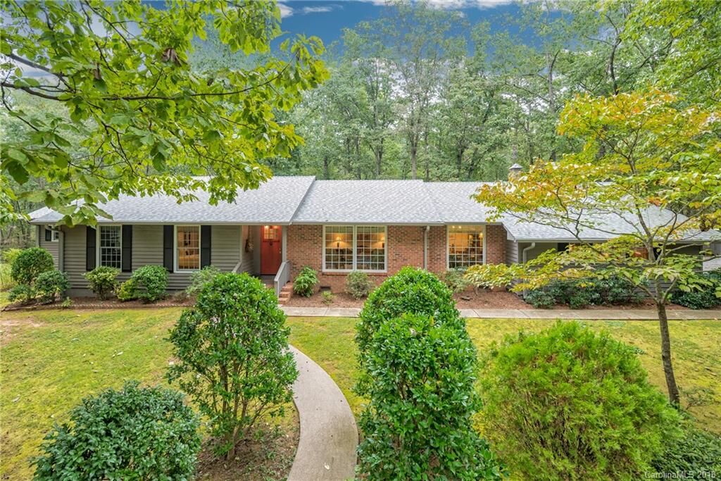 Property Photo: 235 Coachman Lane NC 28782