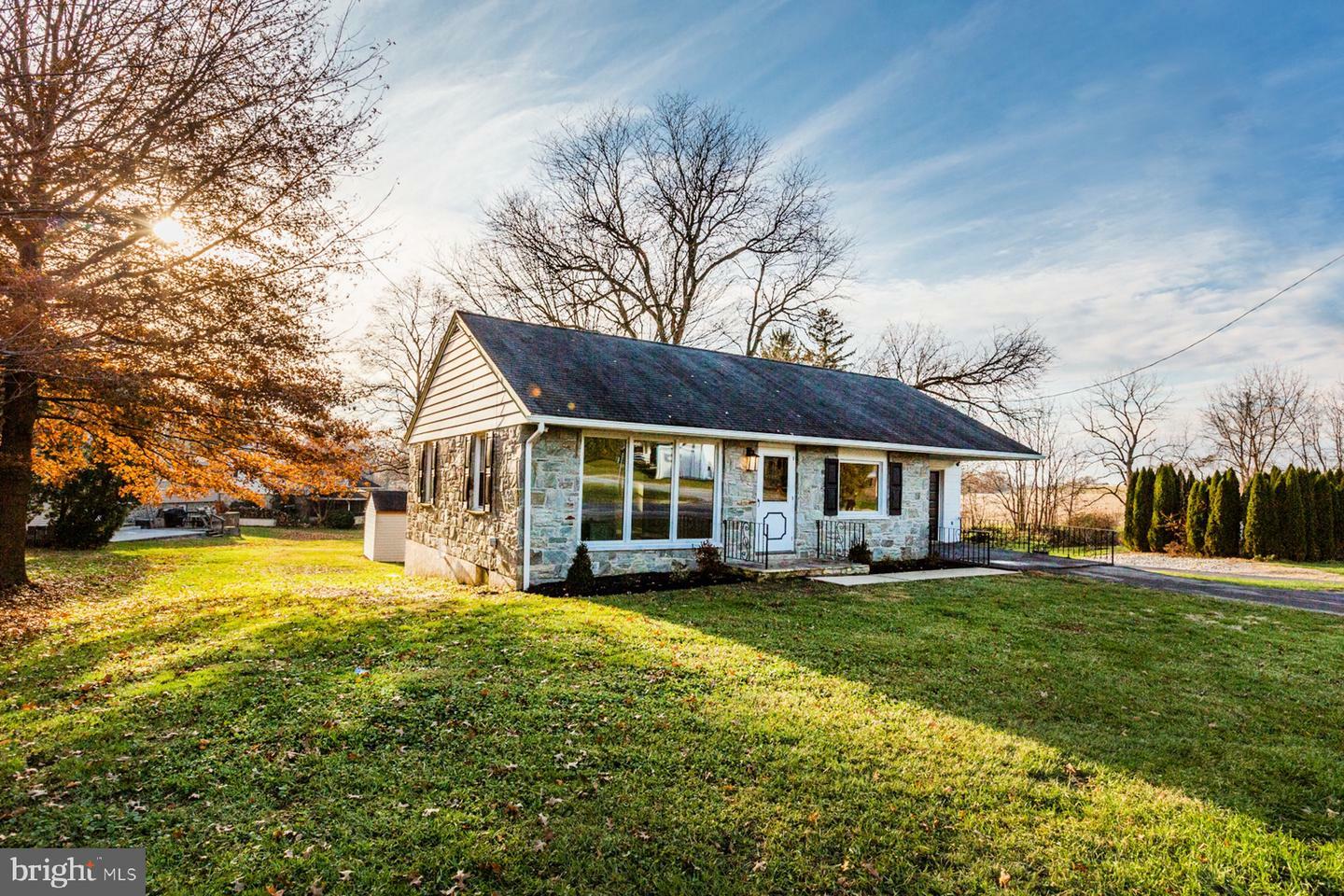 Property Photo: 1224 Lampeter Road PA 17602