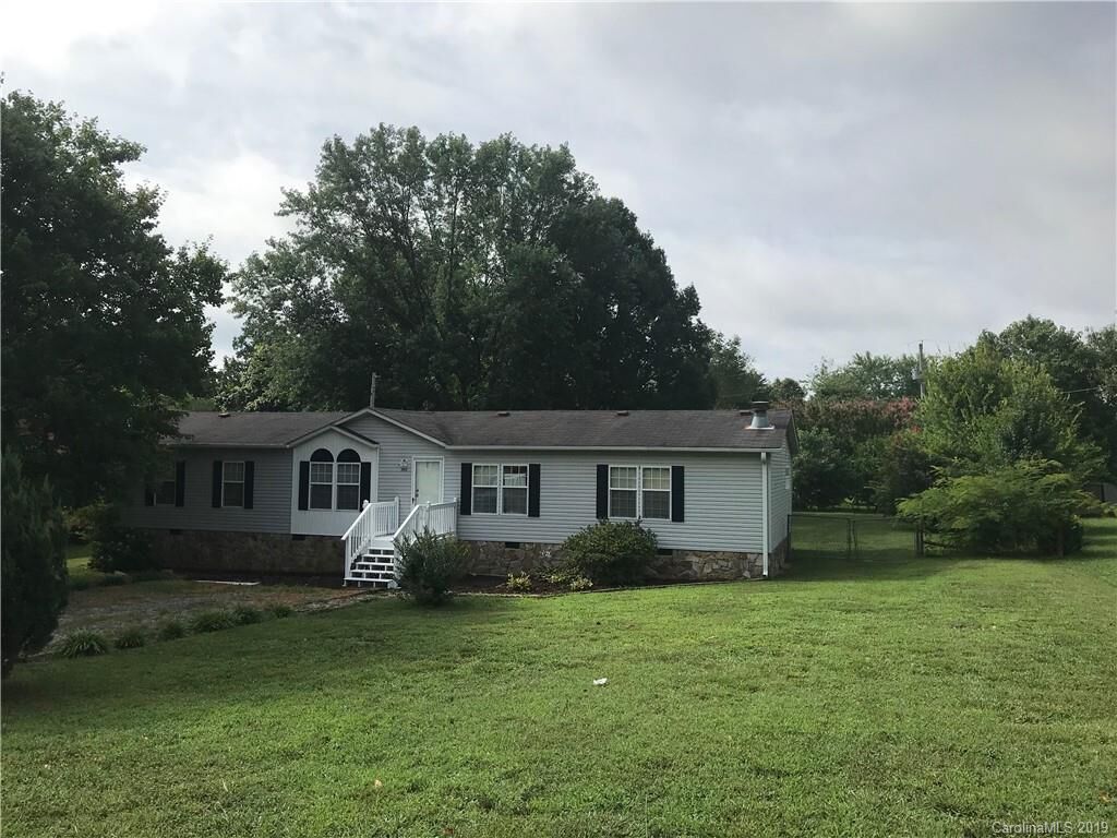 Property Photo: 7960 Hagers Ferry Road NC 28037