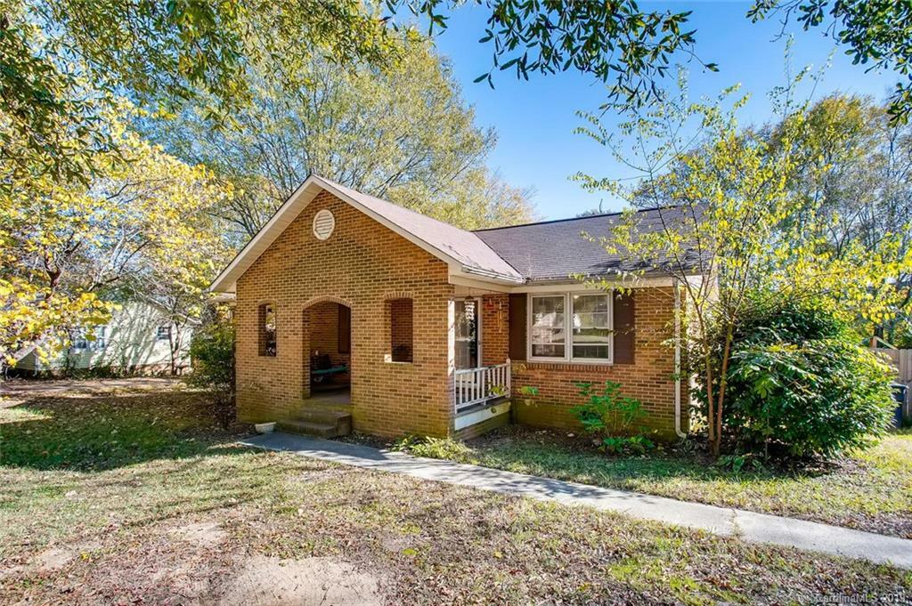 Property Photo: 15314 Catawba Circle NC 28104
