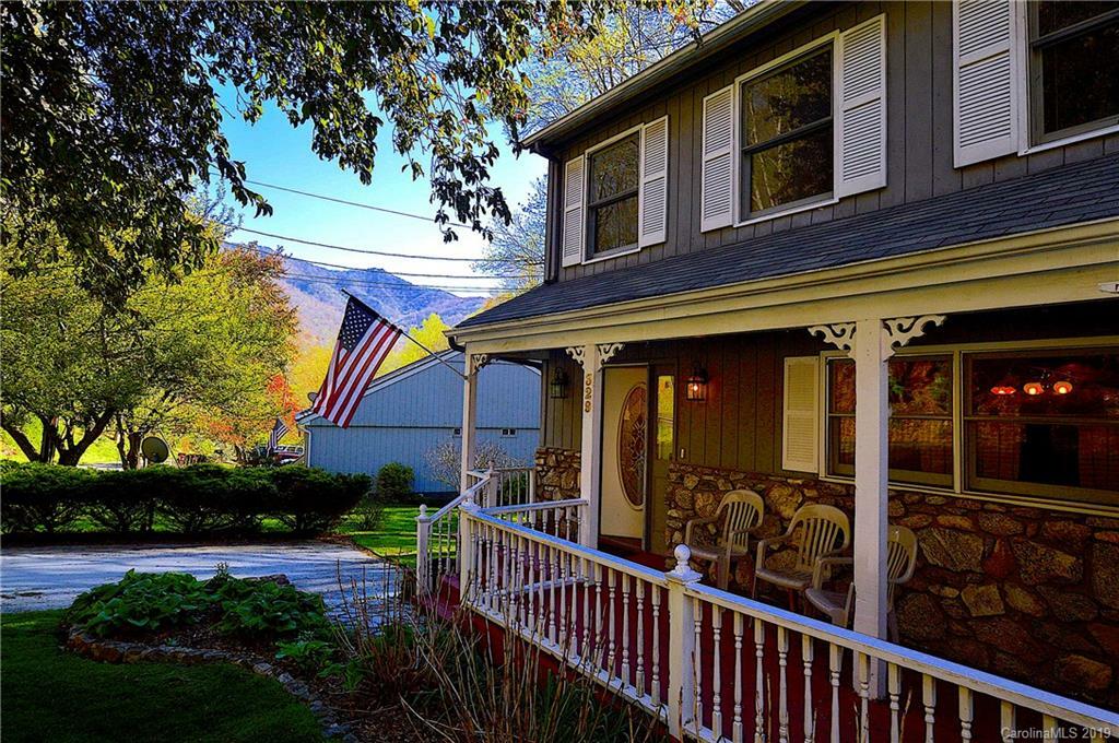 Property Photo: 329 Riddle Cove Road NC 28751