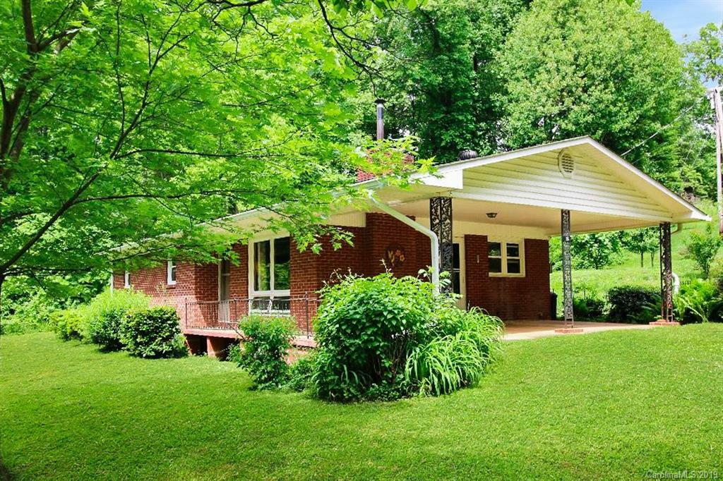 Property Photo:  15 Lakeview Drive N  NC 28752 