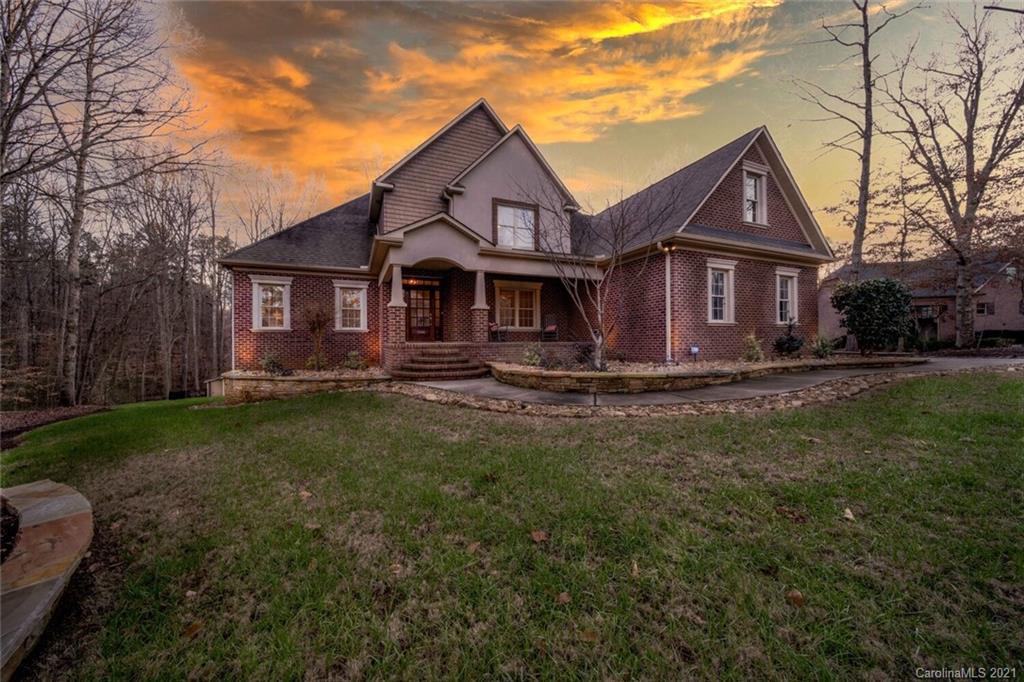 Property Photo: 1106 Lauren Oaks Drive NC 28023