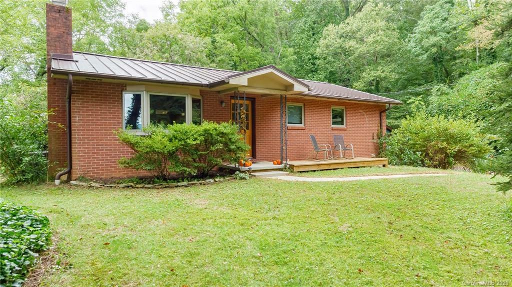 Property Photo:  40 Governors View Road  NC 28805 