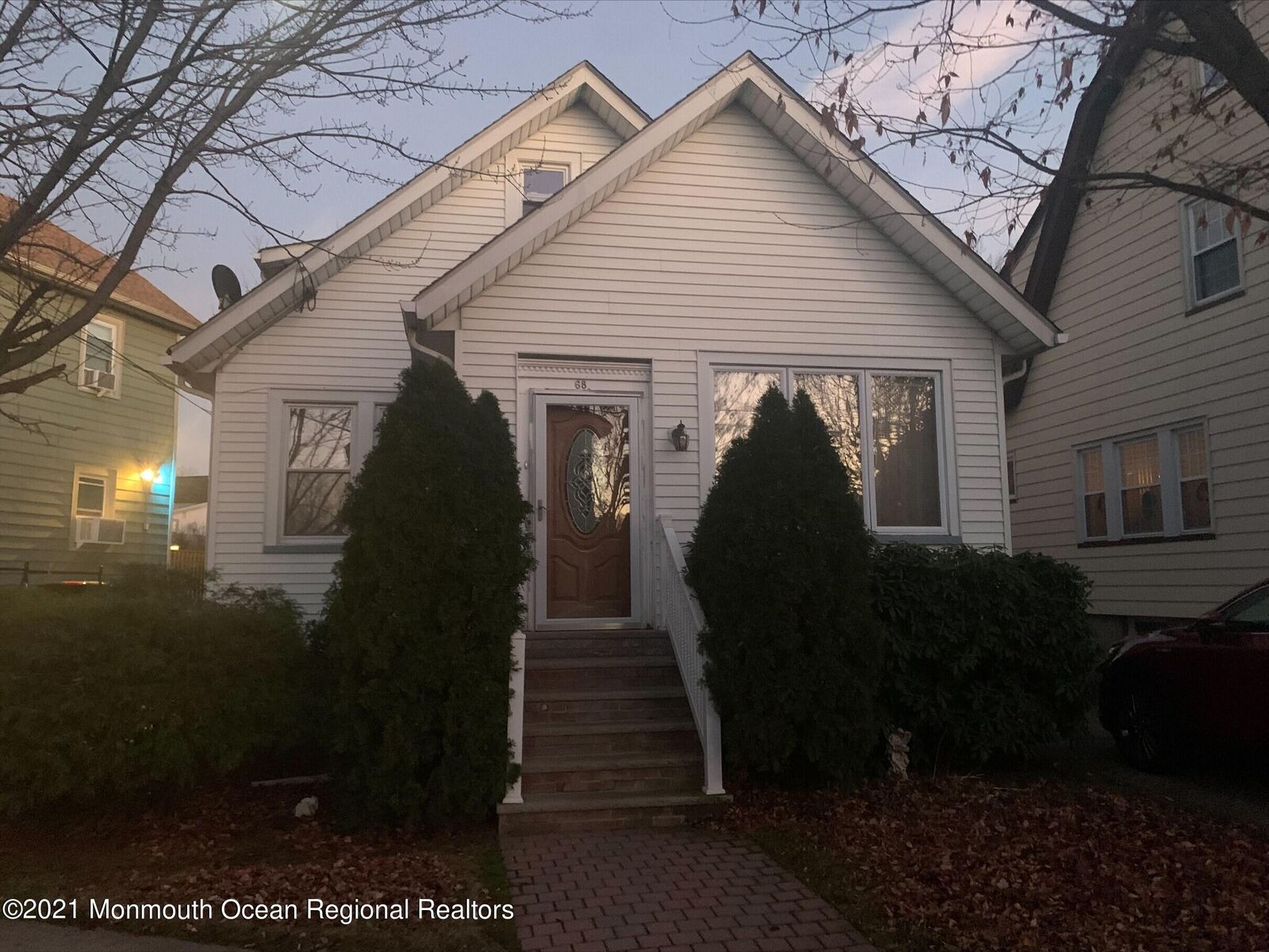 Property Photo:  68 Franklin Place  NJ 07512 