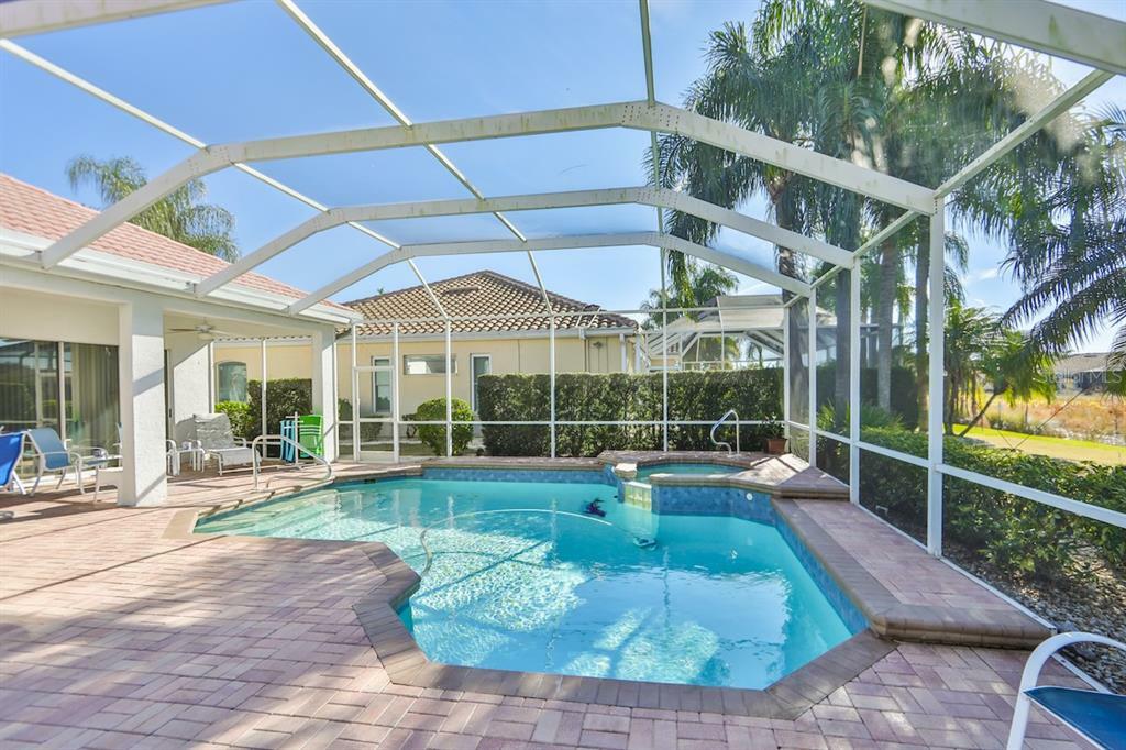 Property Photo:  2326 Platinum Drive  FL 33573 