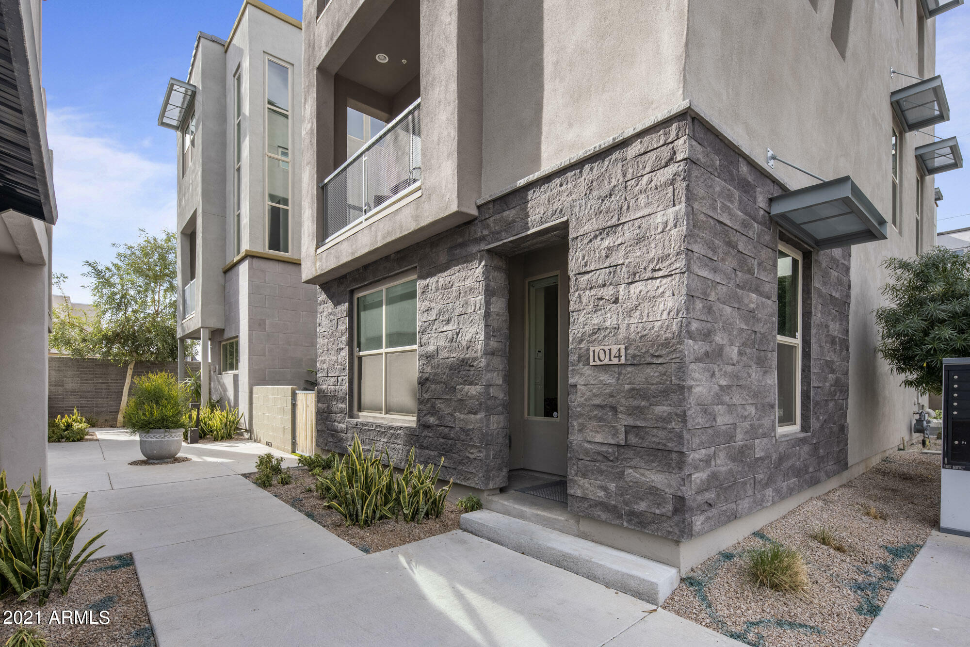 Property Photo:  3510 N Miller Road 1014  AZ 85251 