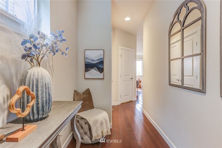 Property Photo:  6973 SE 134th Ct A  WA 98059 