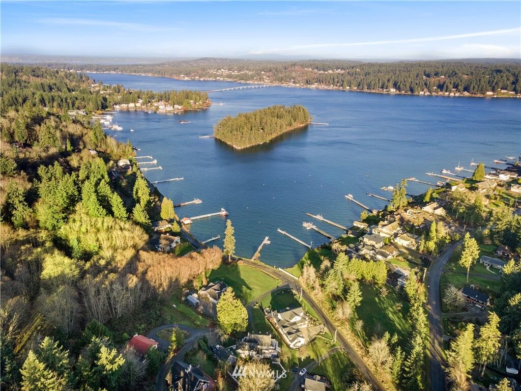 Property Photo:  570  6th Avenue  WA 98333 