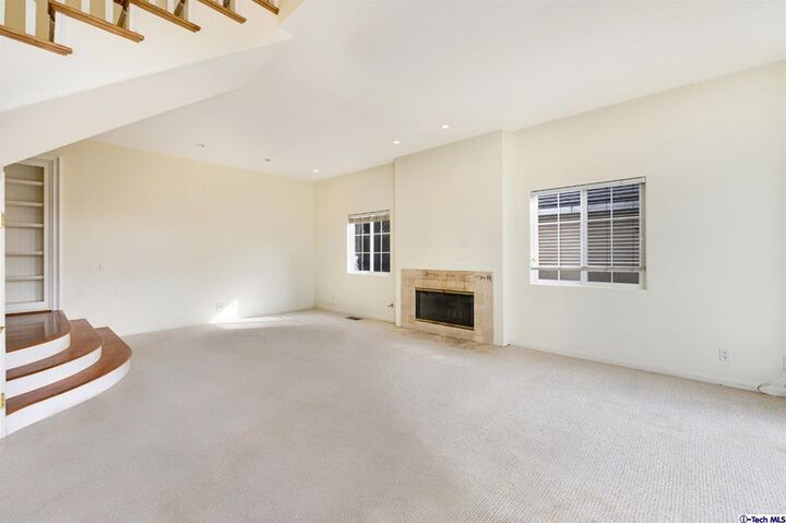 Property Photo:  3149 Los Olivos Lane Lane  CA 91214 