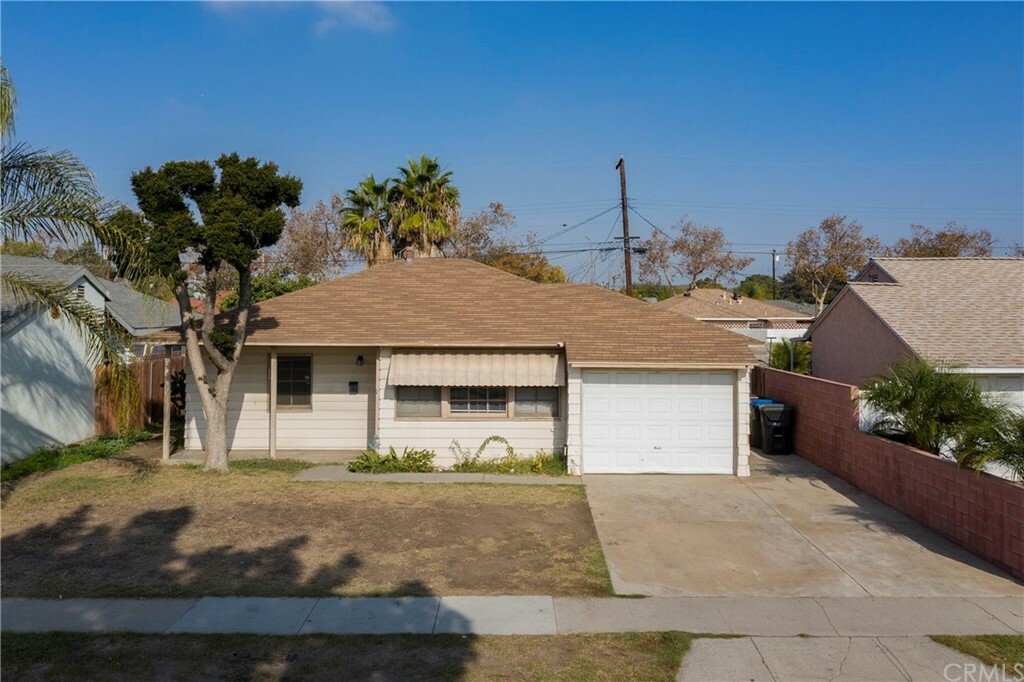 Property Photo:  11917 Beaty Avenue  CA 90650 