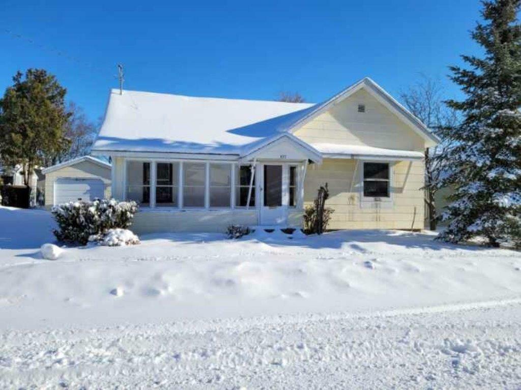 Property Photo:  833 Pulaski Place  WI 54481 