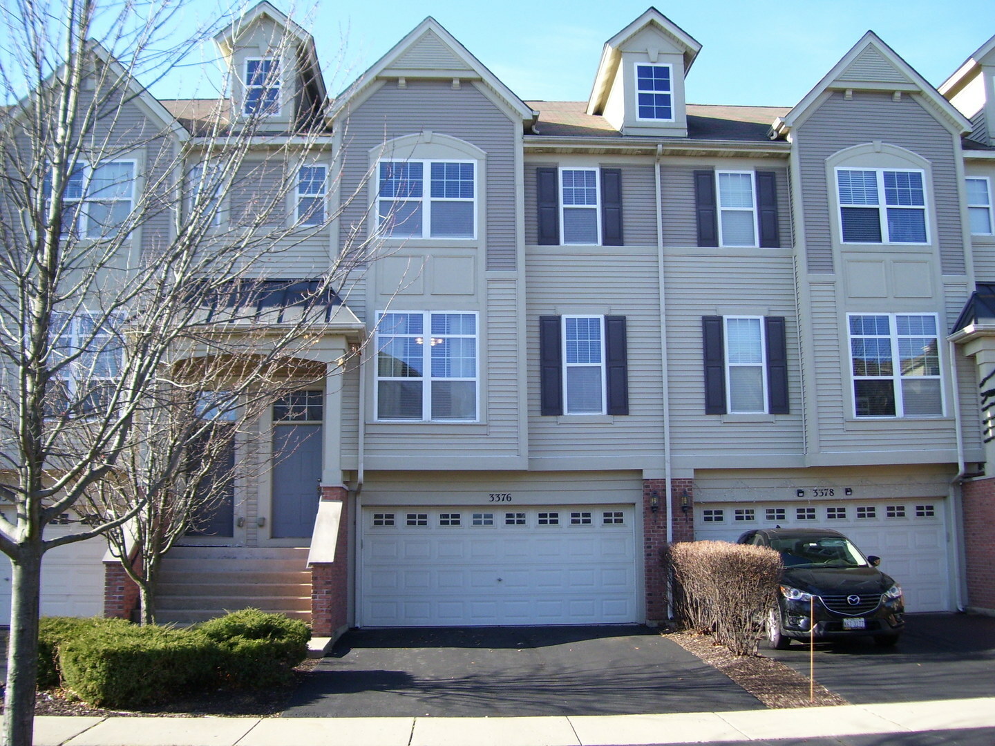 Property Photo: 3376 Bradbury Circle 3393 IL 60504