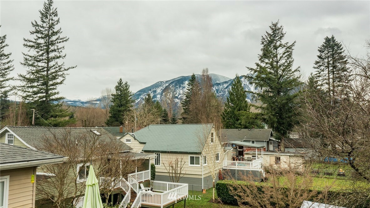 Property Photo:  39735 SE Walnut Street  WA 98065 