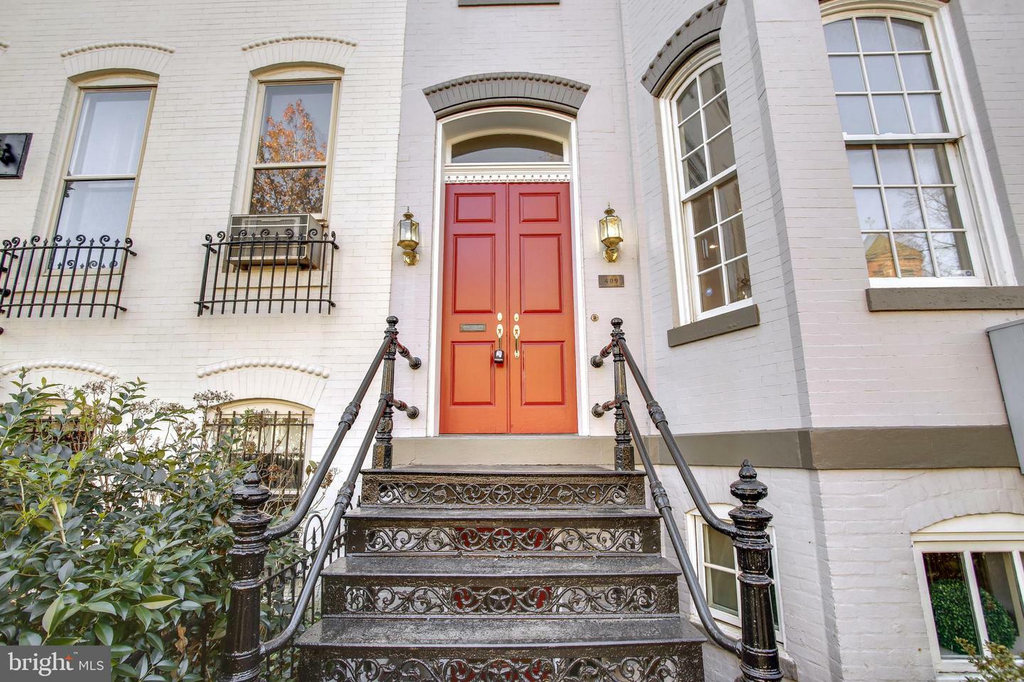 Property Photo: 409 A Street SE A DC 20003
