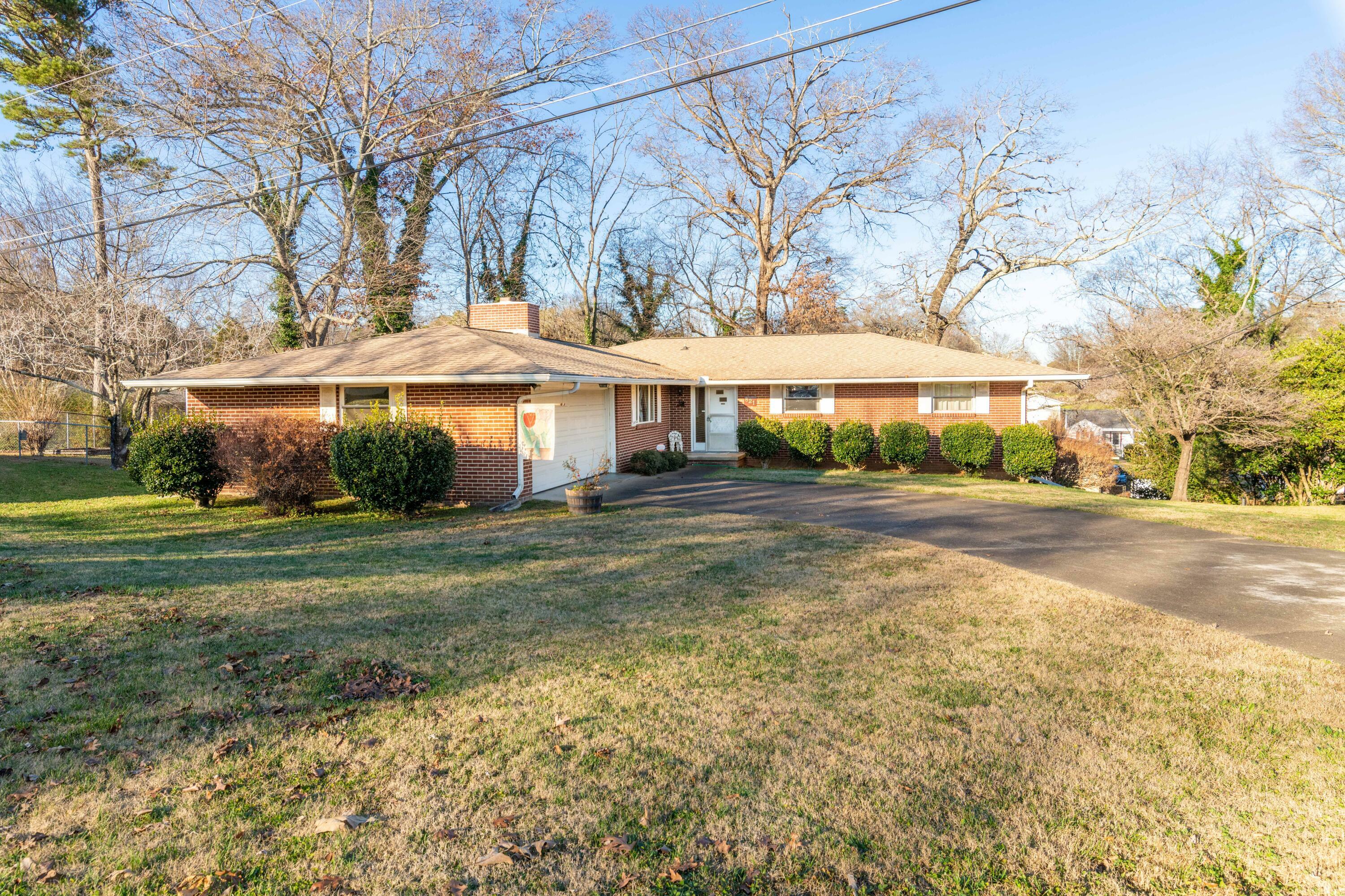Property Photo: 821 Belvoir Crest Drive TN 37412