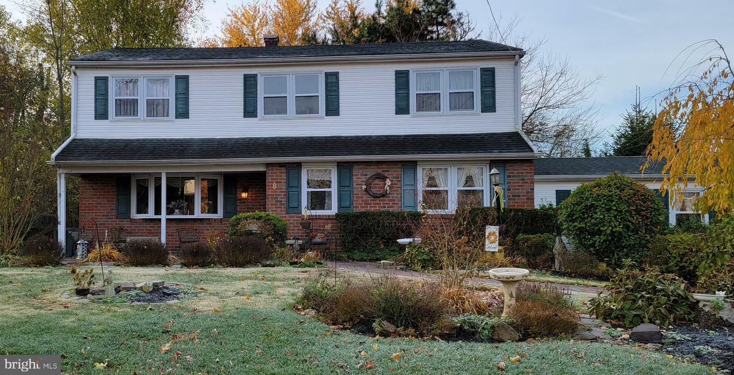 Property Photo: 8 Fairway Drive PA 19462