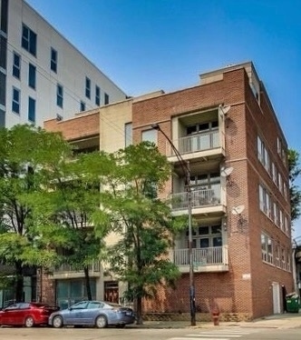 Property Photo:  700 W Grand Avenue 2W  IL 60654 