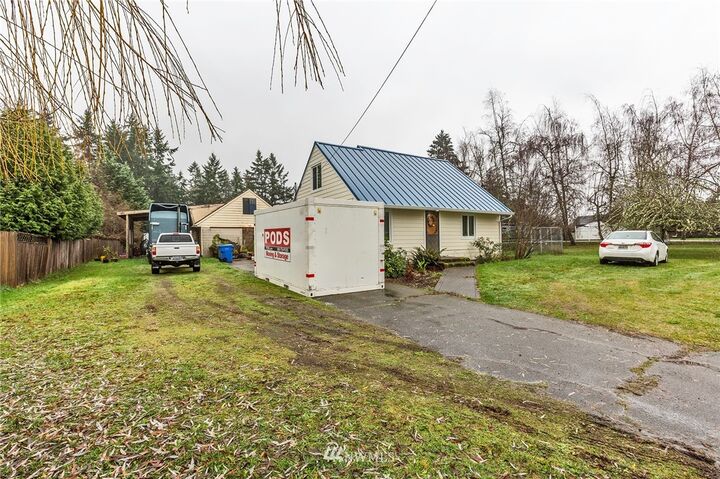 Property Photo: 320 127th Street E WA 98445