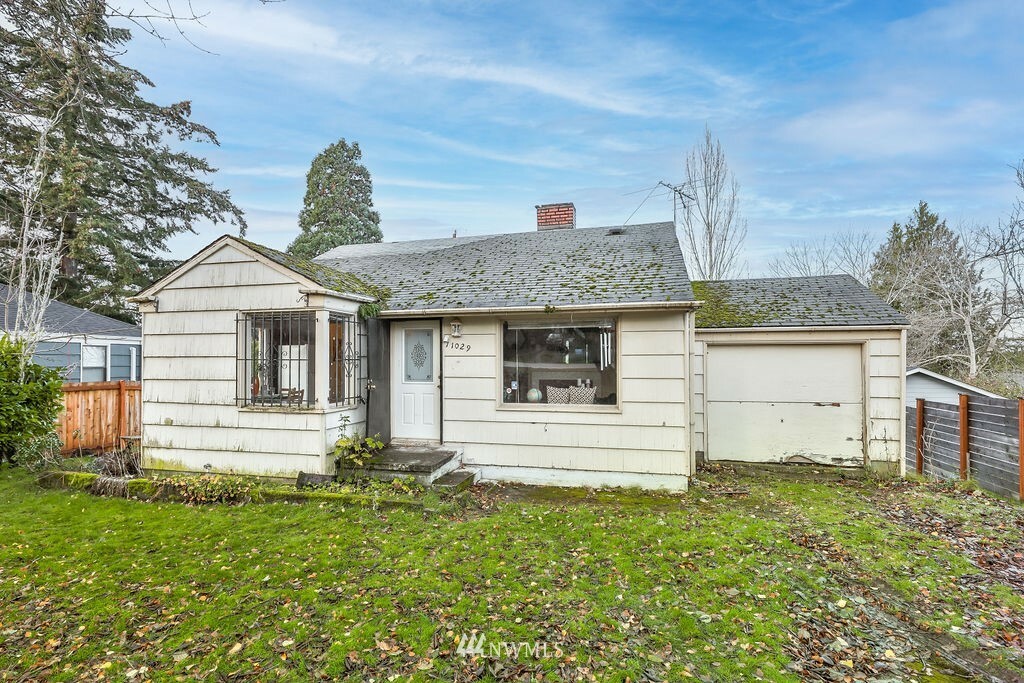 11029 Parkview Avenue S  Seattle WA 98178 photo