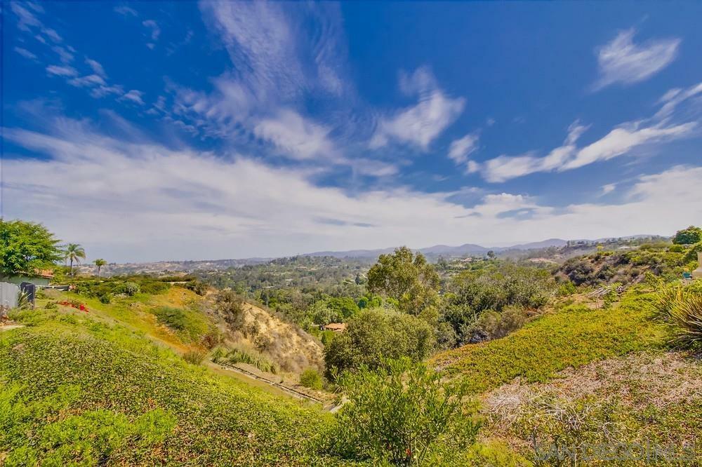 Property Photo:  624 San Mario  CA 92075 