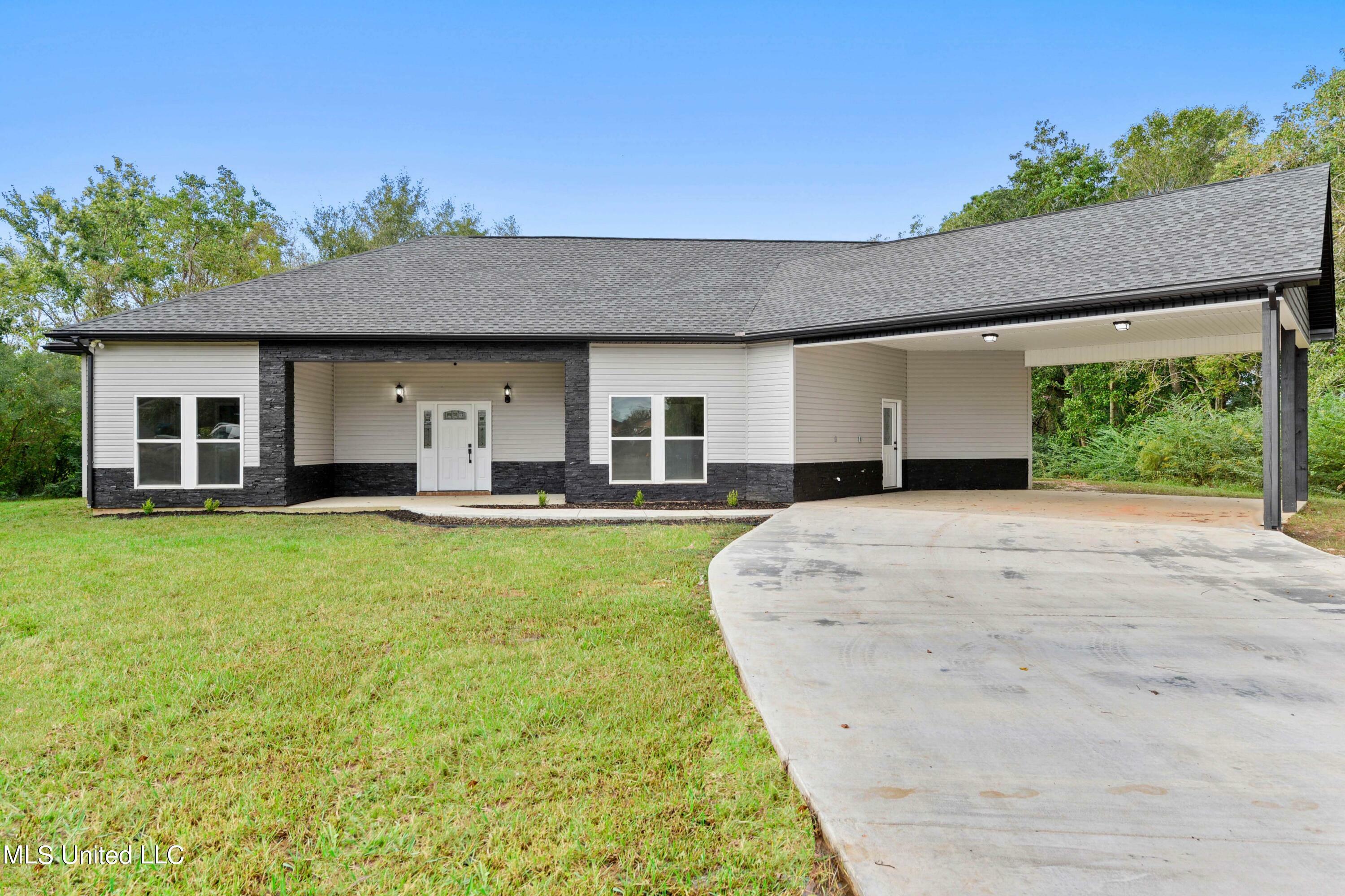 Property Photo:  14358 Creekwood Cove  MS 39503 