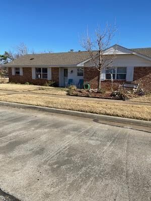 Property Photo:  2924 Shadybrook Drive  OK 73110 