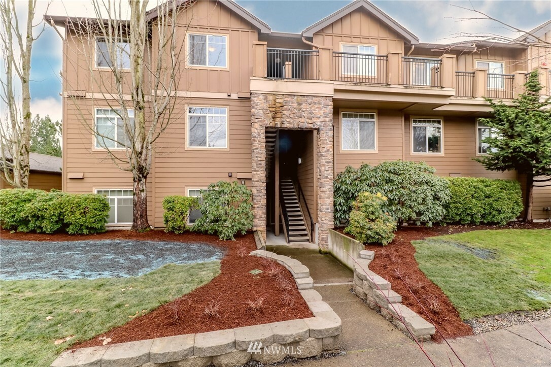 Property Photo:  18930 Bothell-Everett Highway E-301  WA 98012 