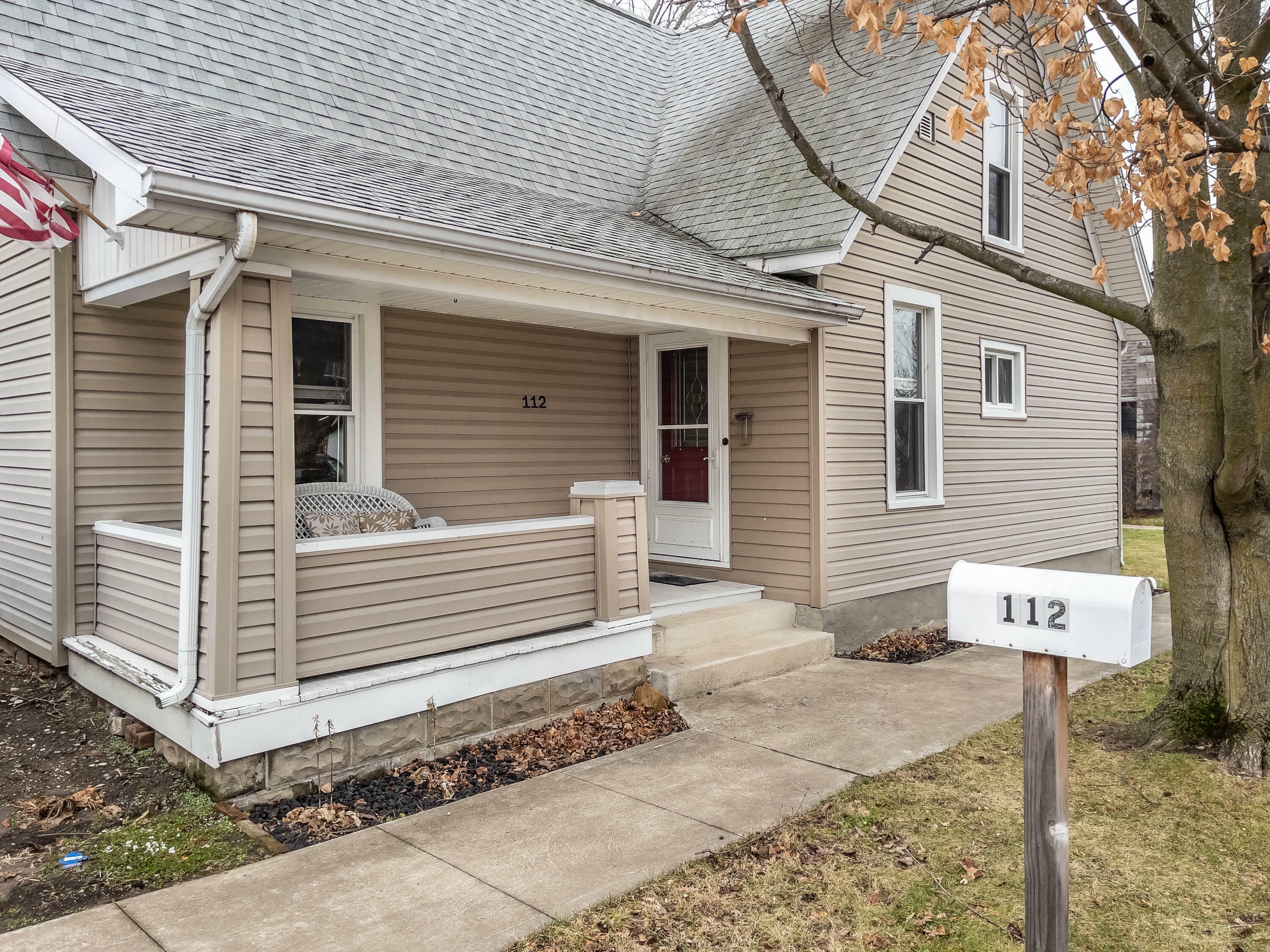 Property Photo:  112 E Newell Street  OH 43357 