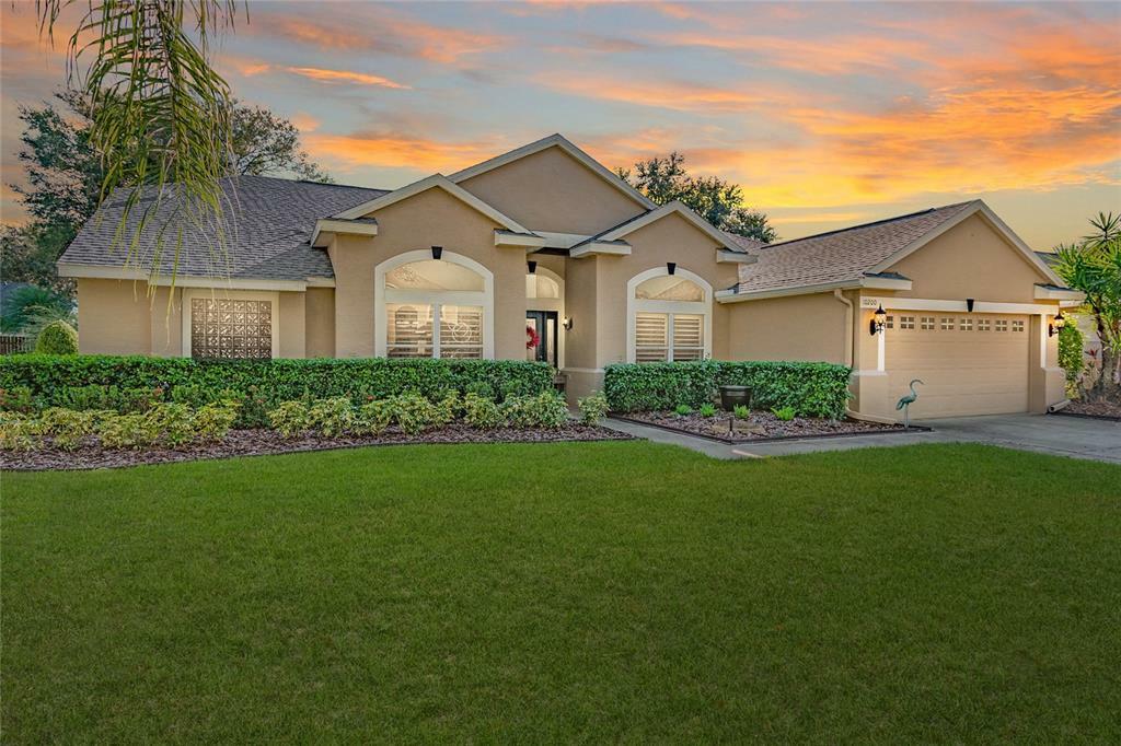 Property Photo:  10200 Pointview Court  FL 32836 