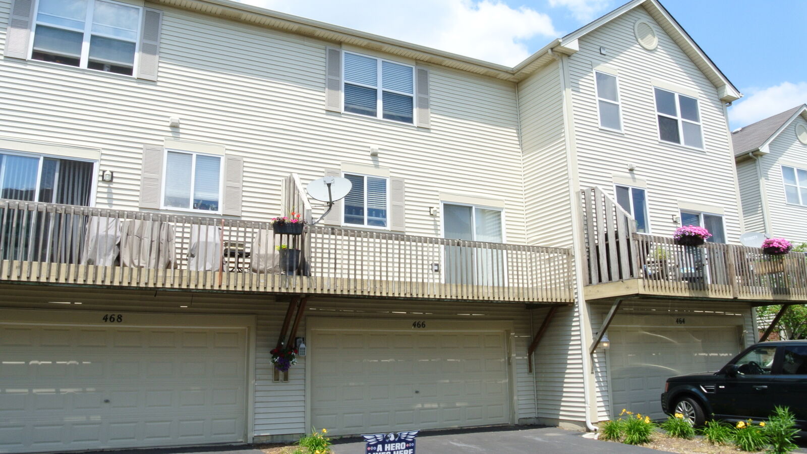 Property Photo: 466 Littleton Trail 466 IL 60120