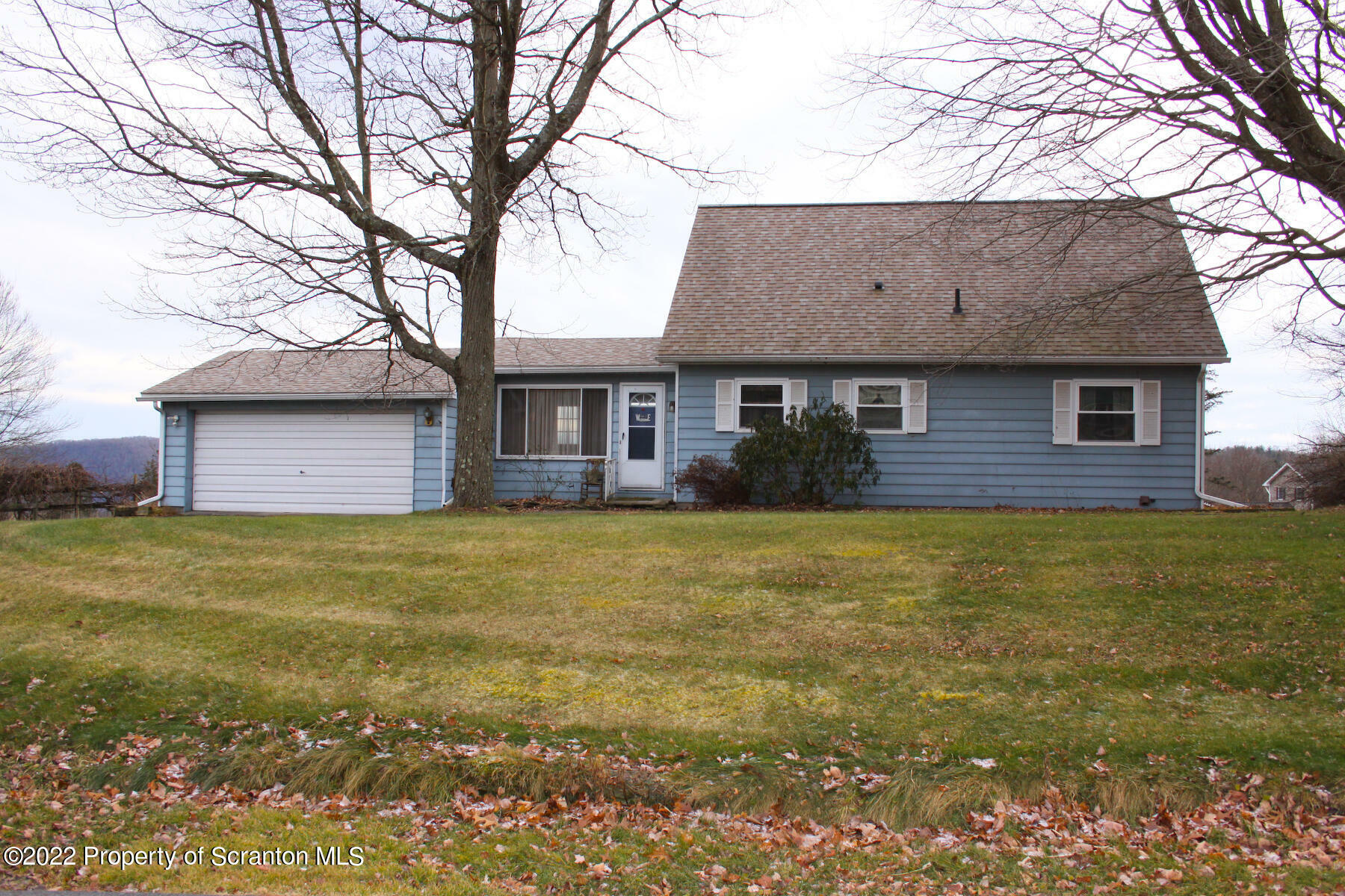 Property Photo:  6 Dogwood Dr  PA 18657 