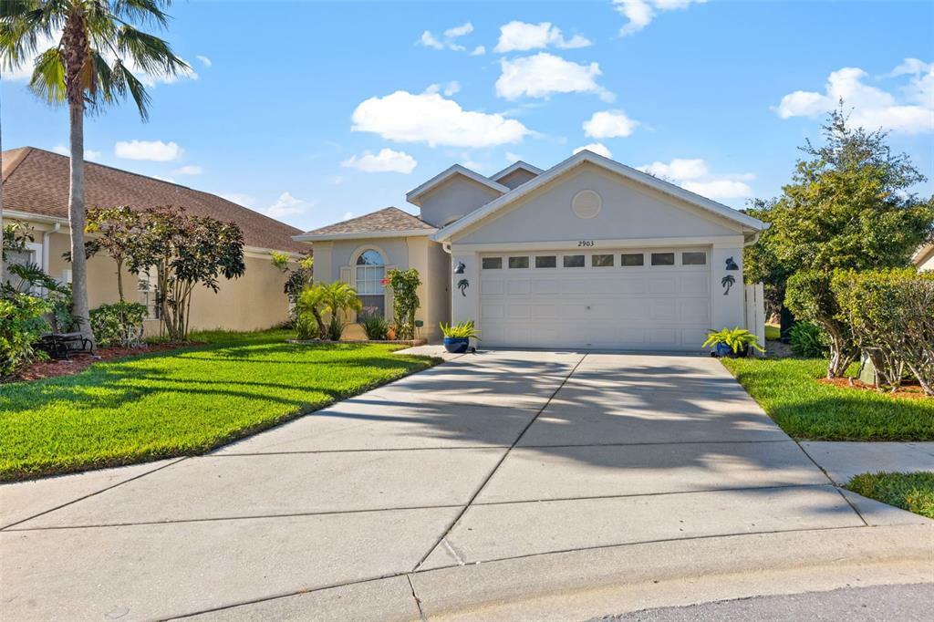 Property Photo:  2903 Ponce Court  FL 34691 