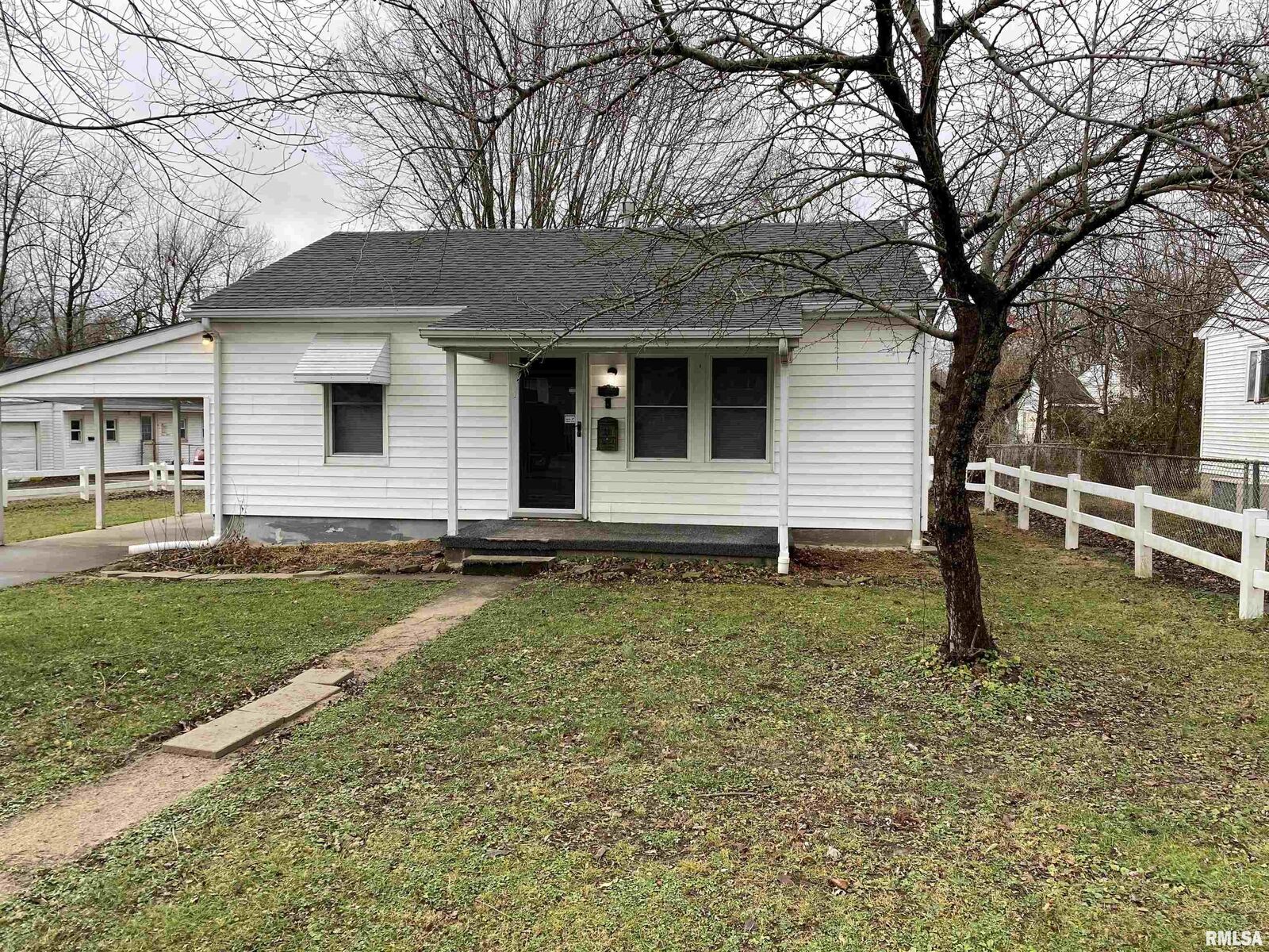 Property Photo:  1219 Midway  IL 62959 