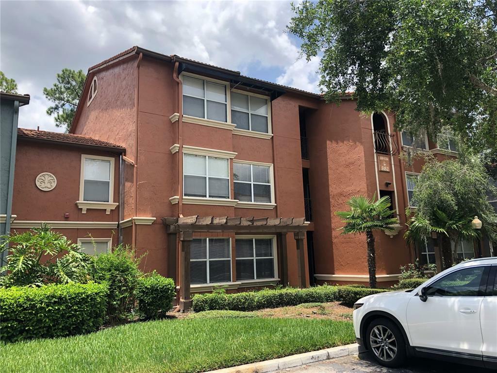 Property Photo: 5160 Conroy Road 1423 FL 32811
