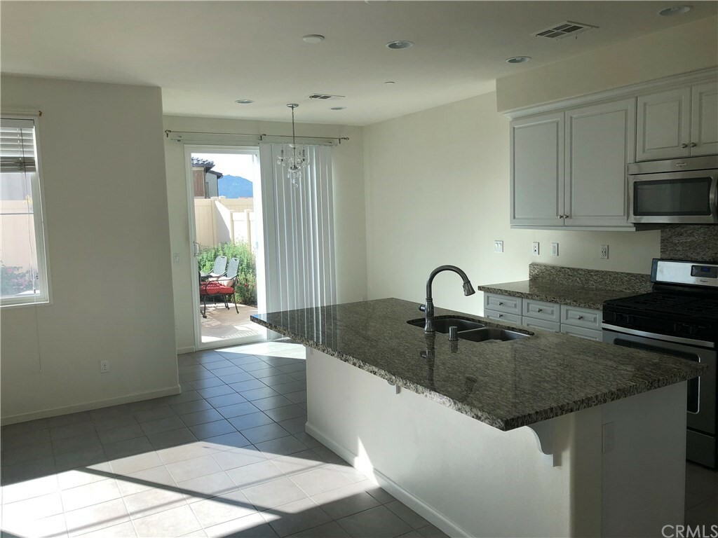 Property Photo:  31905 Calle Luz  CA 92592 