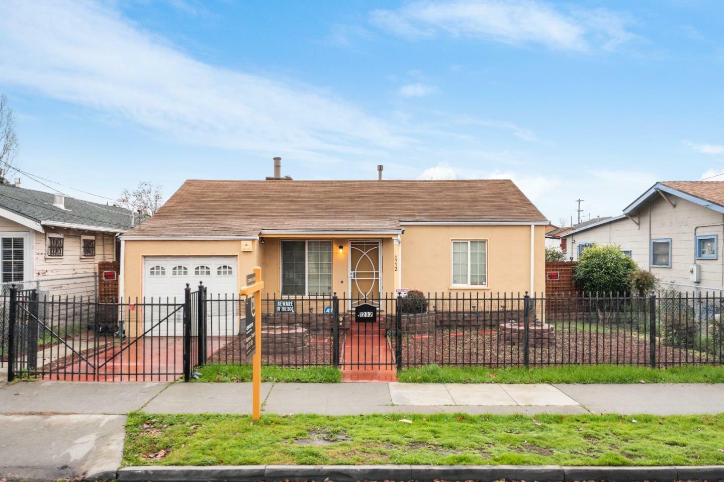 Property Photo:  1232 86th Avenue  CA 94621 