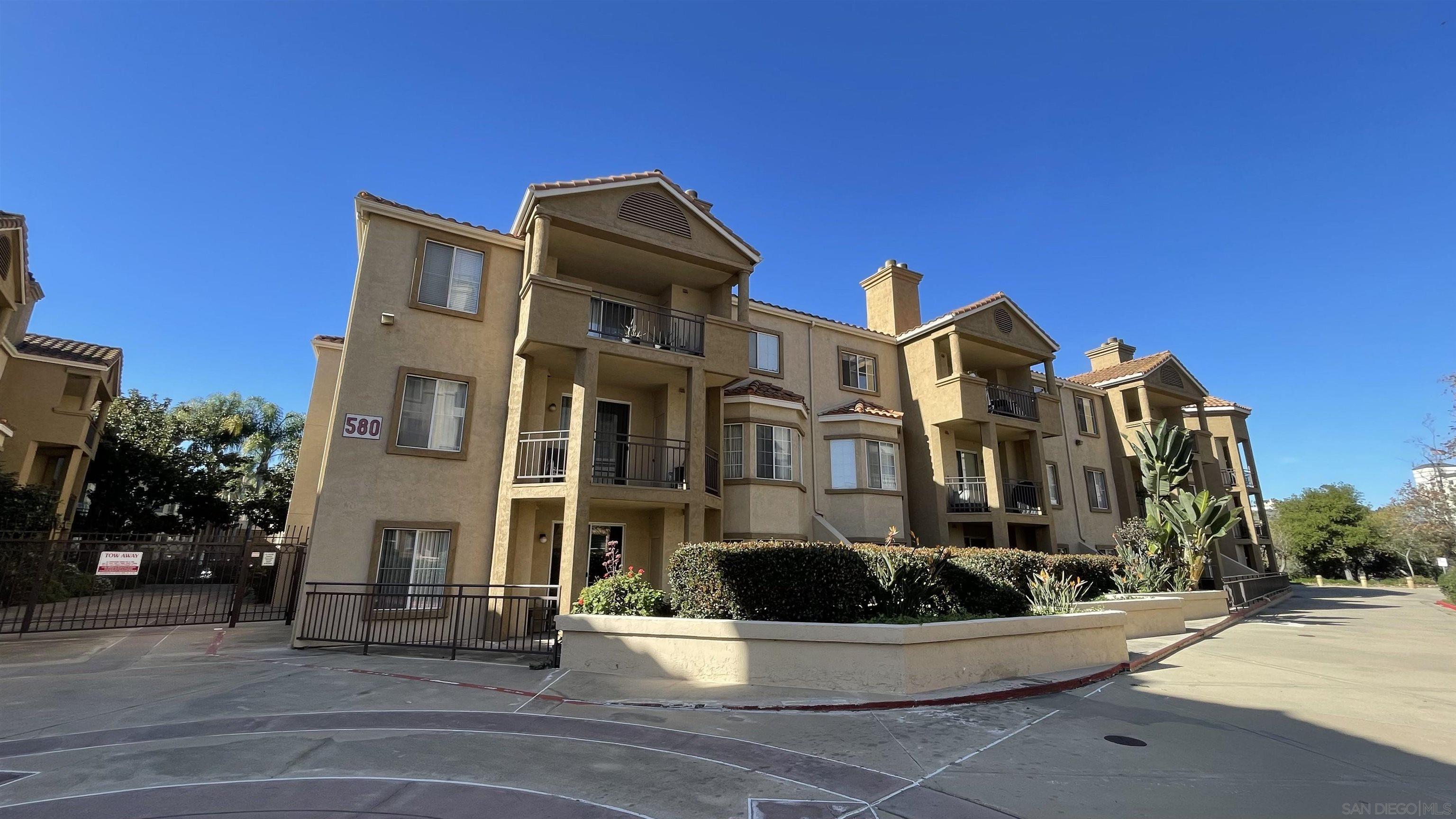 Property Photo: 580 Camino De La Reina 225 CA 92108