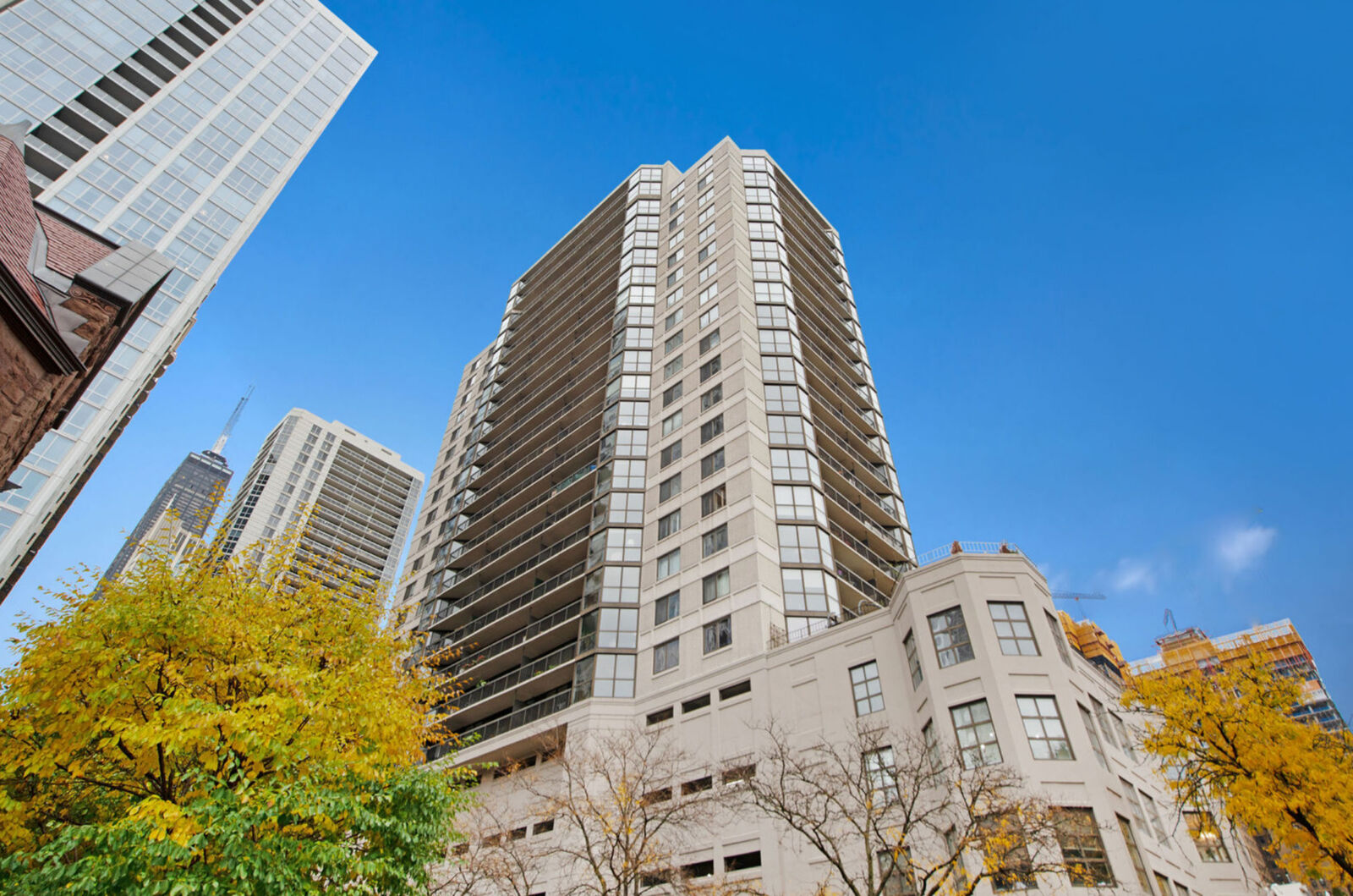 Property Photo:  33 W Delaware Place 23K  IL 60610 