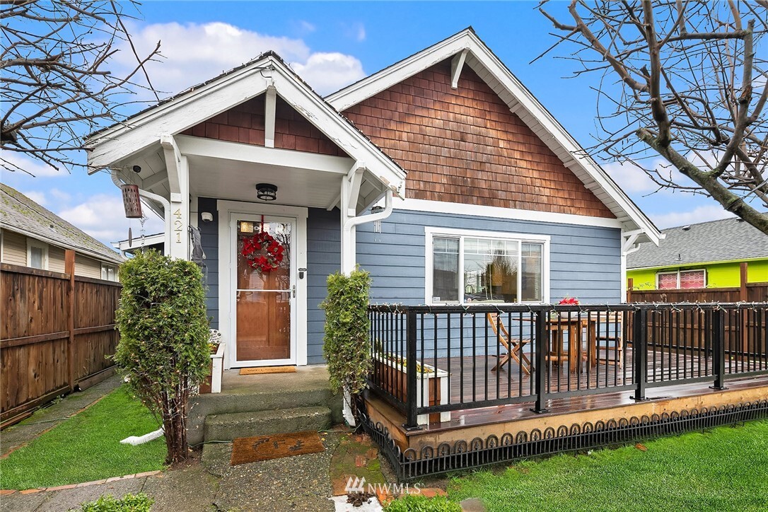Property Photo: 421 Williams Avenue N WA 98057