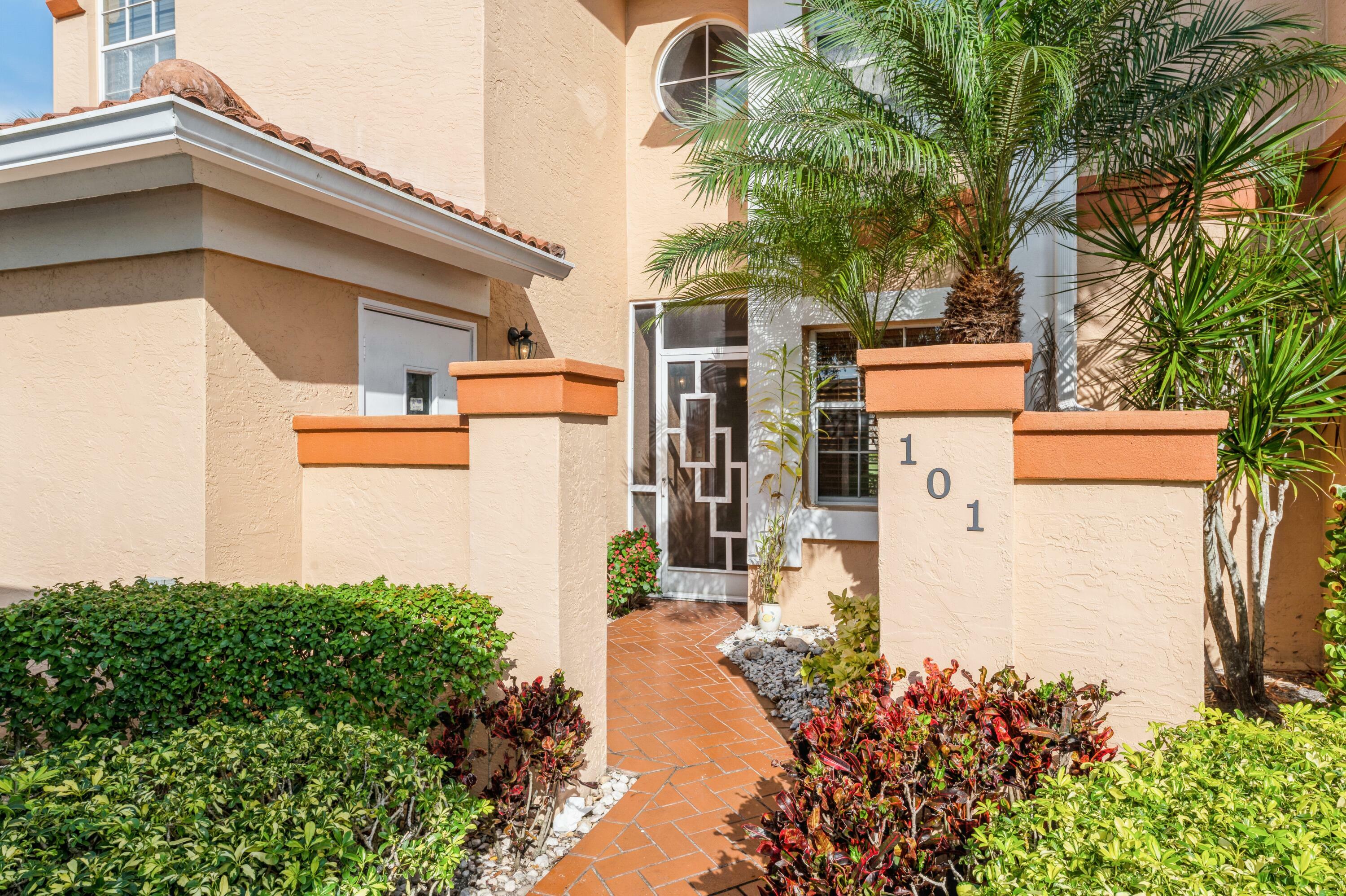 Property Photo:  9528 Shadybrook Drive 101  FL 33437 