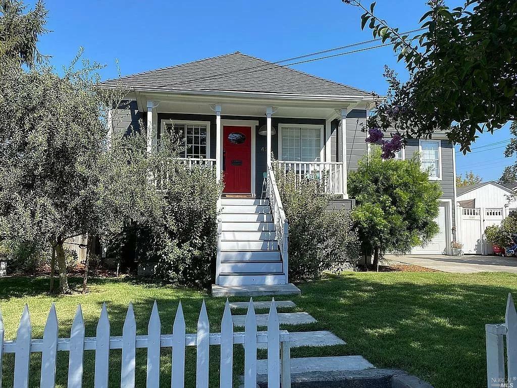 Property Photo:  420 3rd Street  CA 94559 