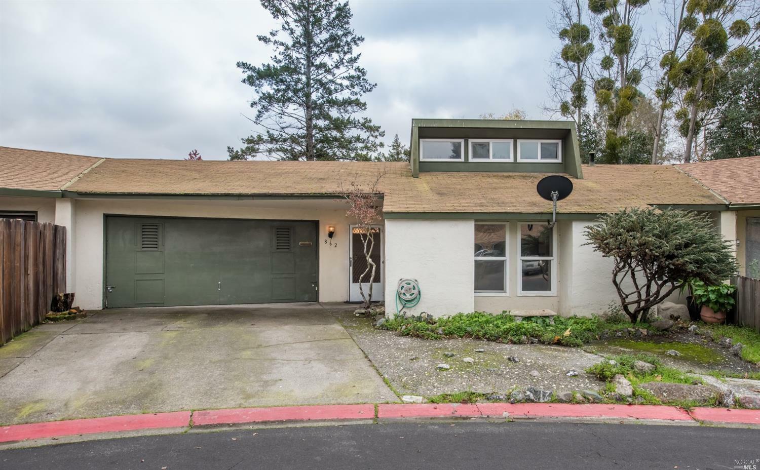 Property Photo:  862 Trowbridge Street  CA 95401 