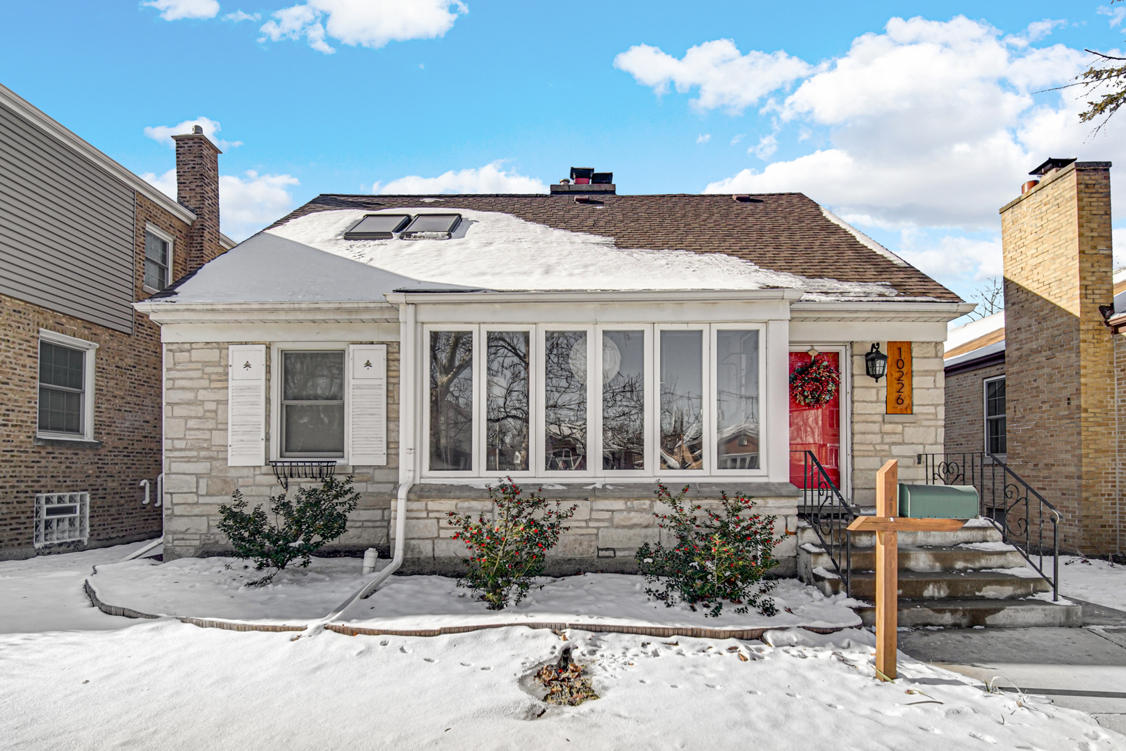 Property Photo:  10226 S Artesian Avenue  IL 60655 