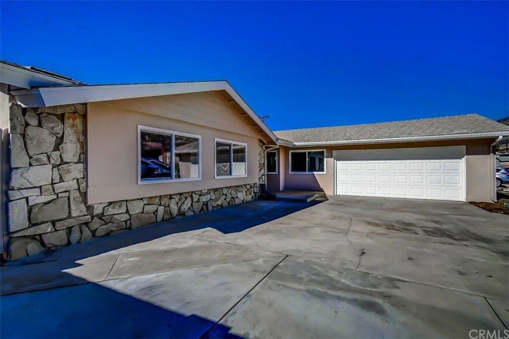 Property Photo:  2069 Belhaven Avenue  CA 93063 