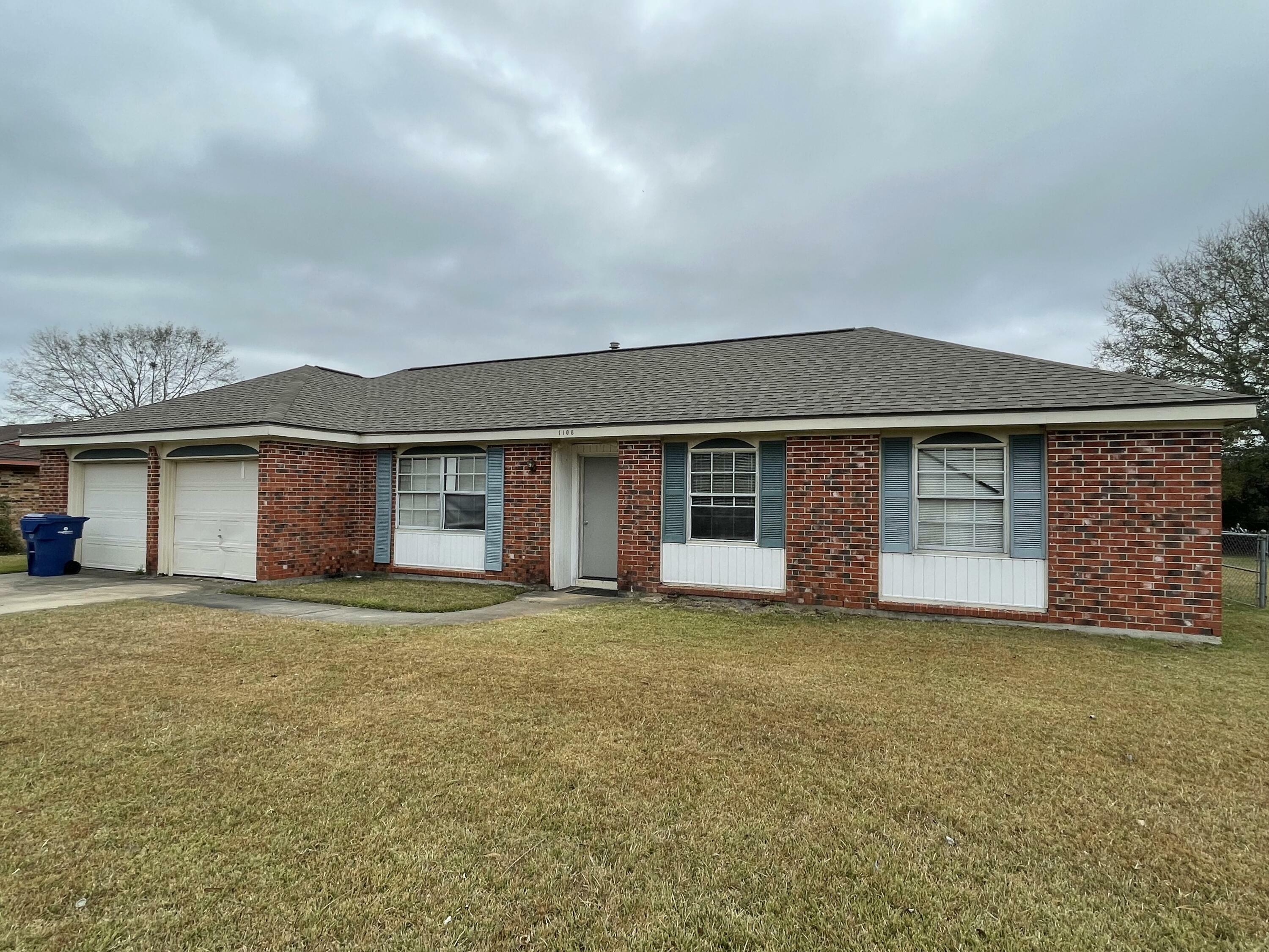 1108 Meadowbrook St  Deridder LA 70634 photo