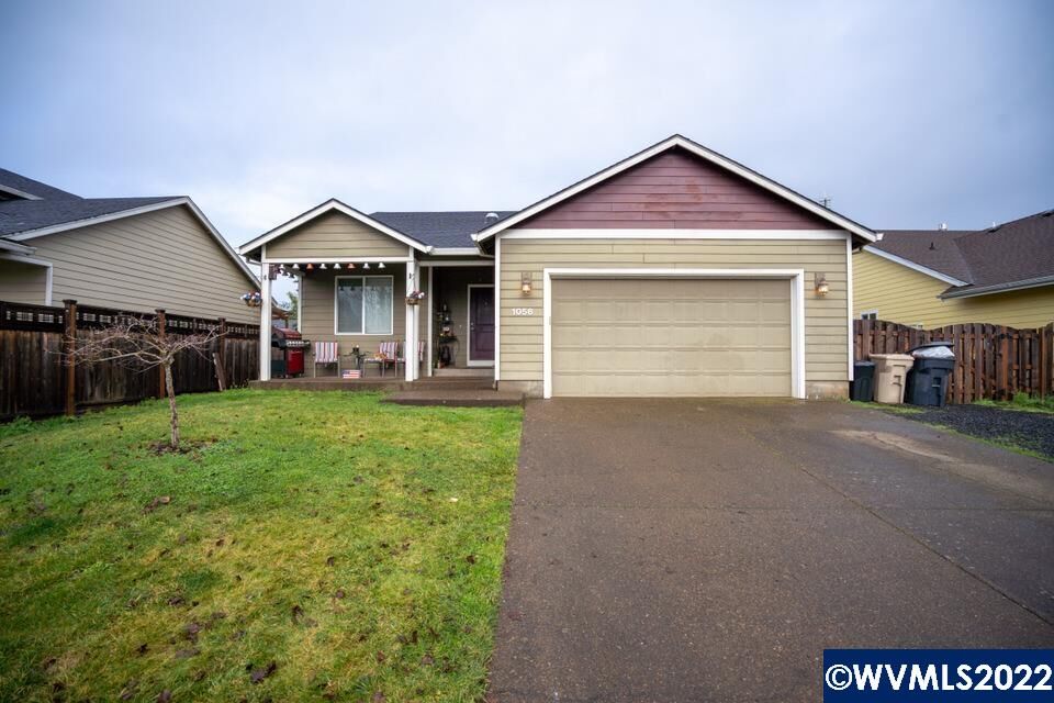 Property Photo: 1056 SW Linden Ln OR 97338